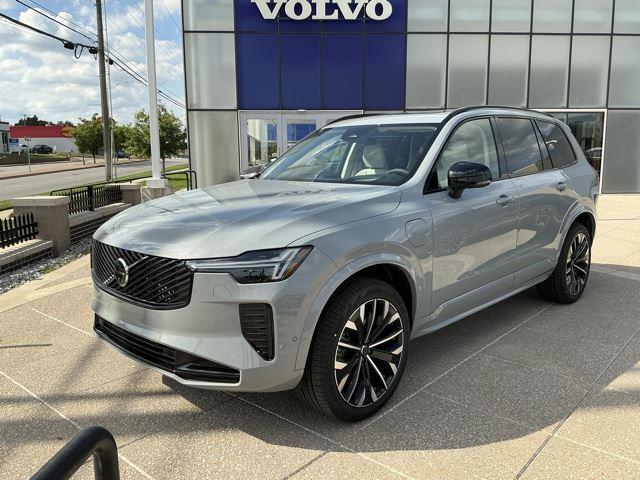 2026 Volvo XC90 T8 Recharge Ultra Dark 6-Seater 4WD's photo