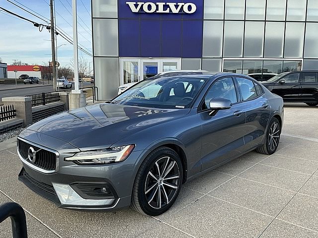 Used 2021 Volvo S60 Momentum with VIN 7JR102FK2MG095863 for sale in Kansas City