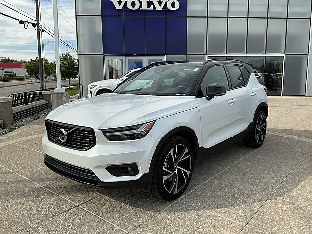 Used 2019 Volvo XC40 R-Design with VIN YV4162UM5K2153943 for sale in Kansas City
