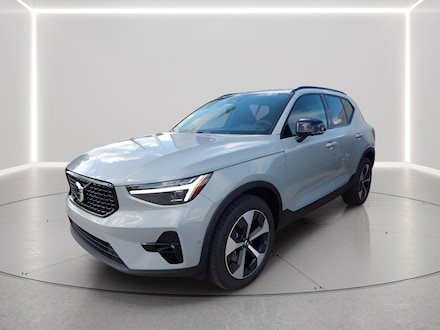 2026 Volvo XC40 B5 Plus AWD SUV