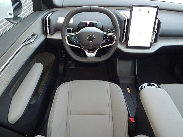 2025 Volvo EX30 Ultra photo 3