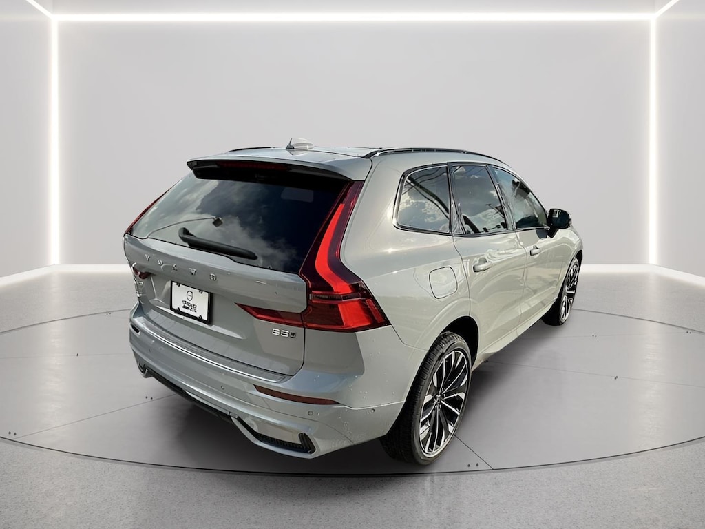 New 2026 Volvo XC60 B5 Ultra SUV