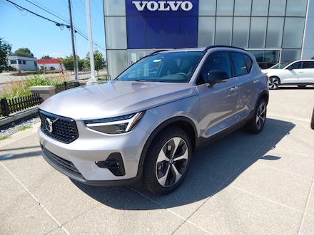 2026 Volvo XC40 B5 Plus AWD SUV