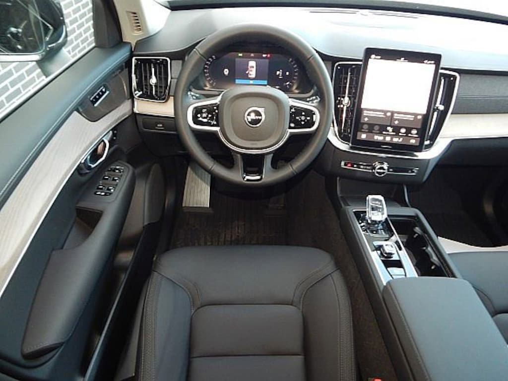 New 2026 Volvo XC90 B6 Plus 7-Seater SUV