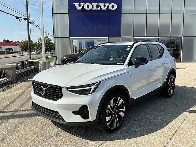 Used 2023 Volvo XC40 Ultimate with VIN YV4L12UX7P2021100 for sale in Kansas City