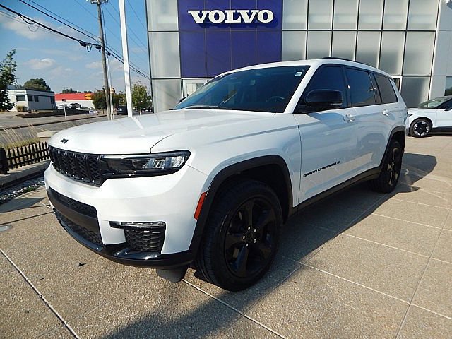 Used 2022 Jeep Grand Cherokee L Limited with VIN 1C4RJKBG6N8551987 for sale in Kansas City