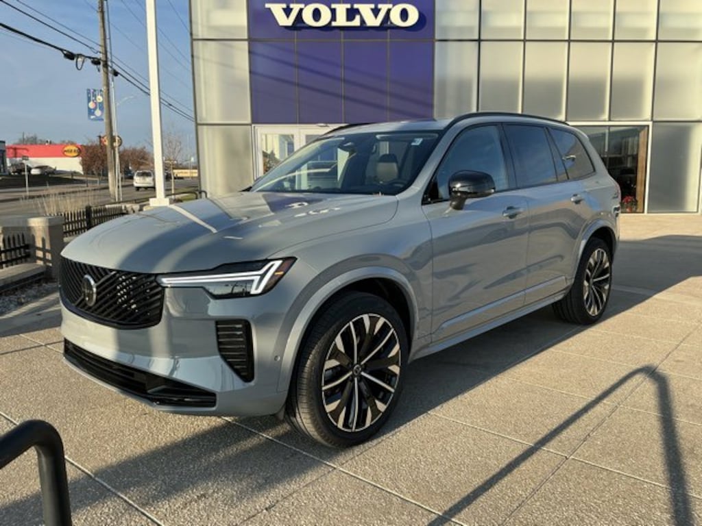 New 2026 Volvo XC90 B6 Ultra Dark Theme 7-Seater SUV