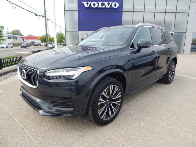 2022 Volvo XC90 Momentum T6 AWD Momentum 7P