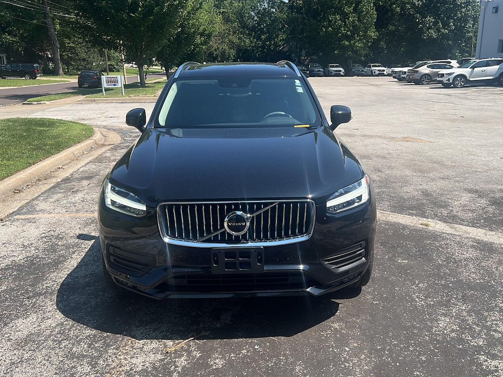 Used 2021 Volvo XC90 Momentum SUV