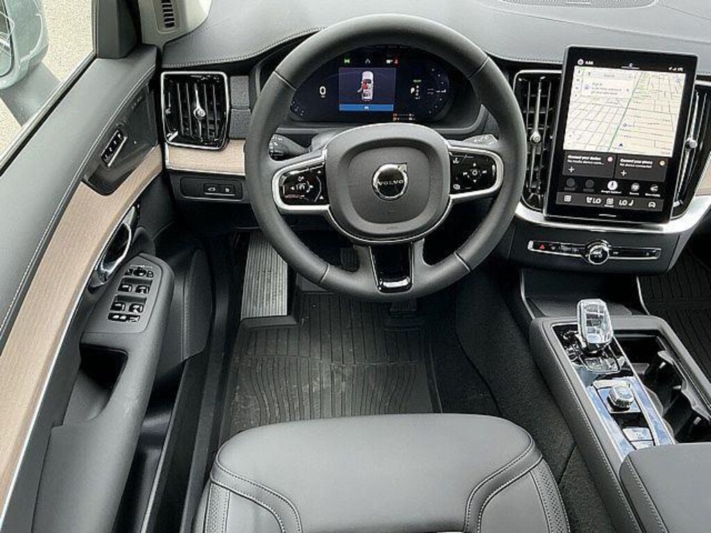 New 2026 Volvo XC90 plug-in hybrid T8 Plus 7-Seater SUV