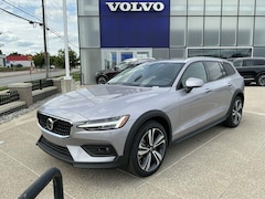 2026 Volvo V60 Cross Country B5 Plus AWD Wagon