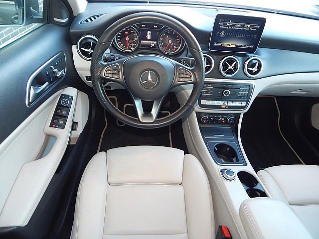 2019 Mercedes Benz GLA 250 photo 2