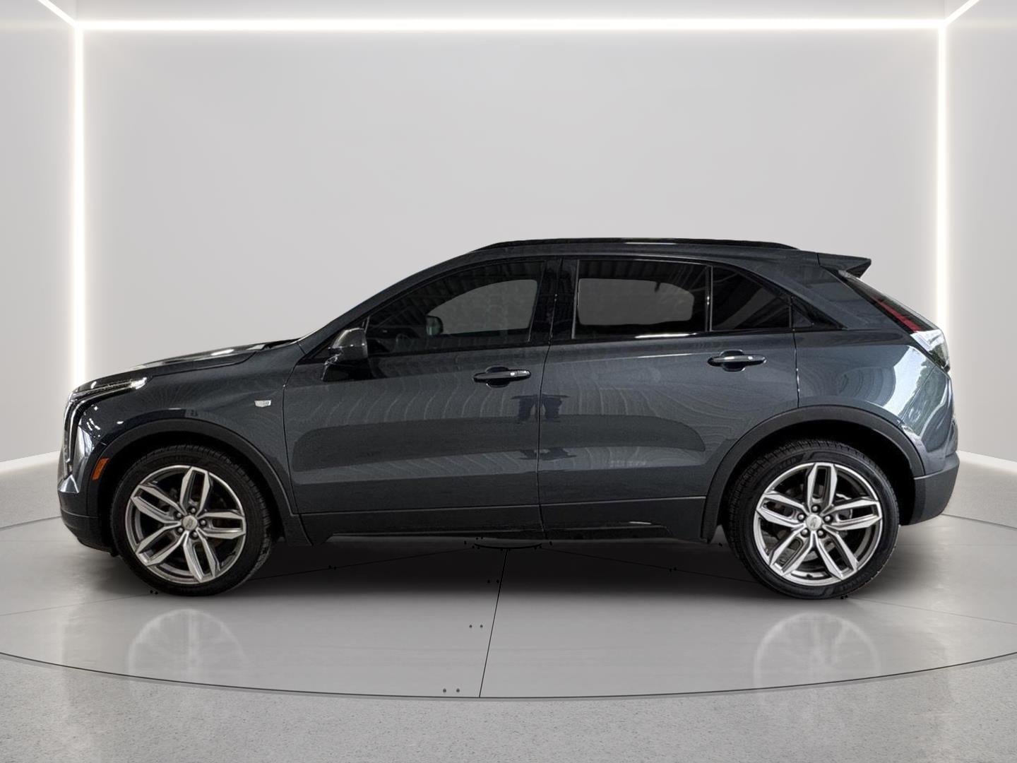 Used 2019 Cadillac XT4 Sport with VIN 1GYFZFR40KF203554 for sale in Kansas City