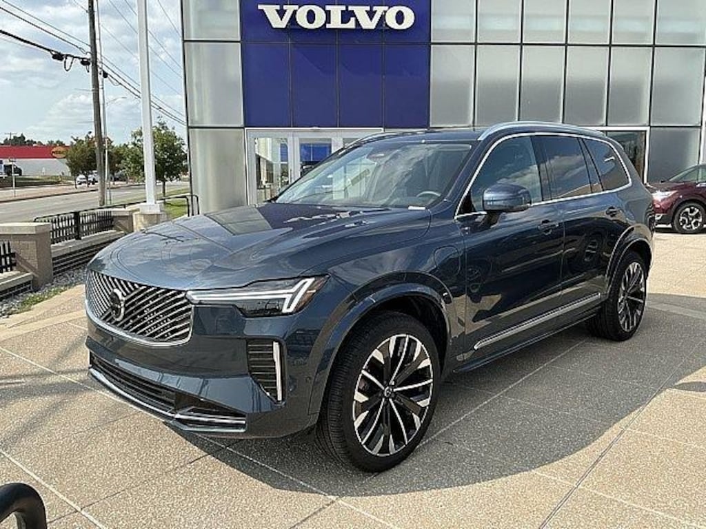 New 2026 Volvo XC90 plug-in hybrid T8 Plus 7-Seater SUV