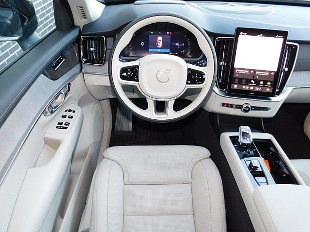 New 2026 Volvo XC90 B6 Ultra Dark Theme 7-Seater SUV