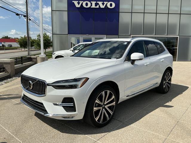 2023 Volvo XC60 B5 Ultimate Bright Theme AWD's photo