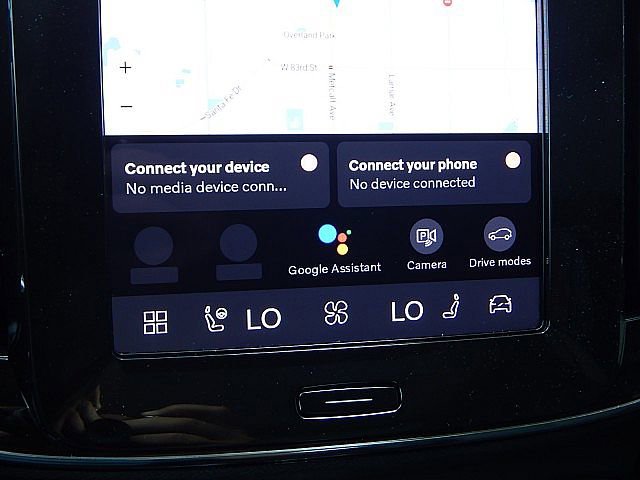 2026 Volvo XC40 Plus - Photo 18