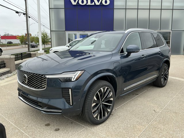2026 Volvo XC90 T8 Recharge Plus Bright 7-Seat 4WD's photo