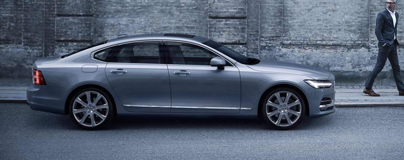 2017 Volvo S90