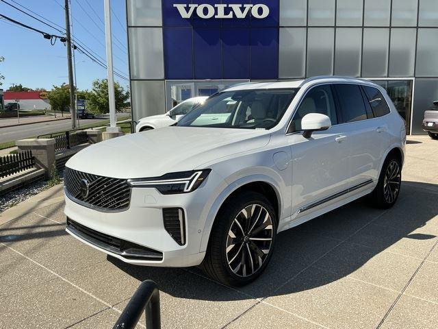 2026 Volvo XC90 T8 Recharge Ultra Bright 4WD's photo