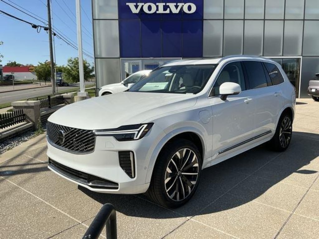 New 2026 Volvo XC90 plug-in hybrid T8 Ultra 7-Seater SUV