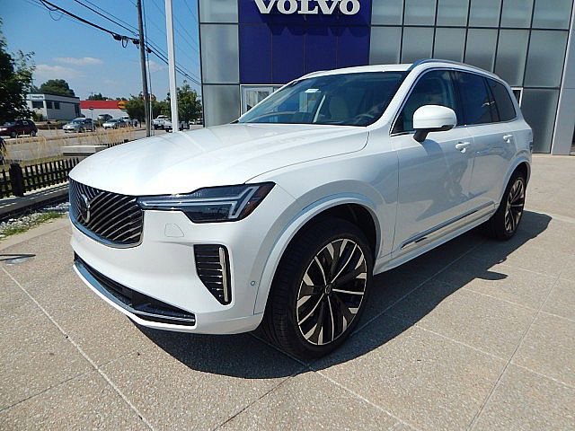 2026 Volvo XC90 photo 2
