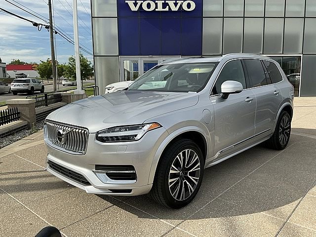 Used 2021 Volvo XC90 Inscription Expression with VIN YV4BR00K8M1717923 for sale in Kansas City