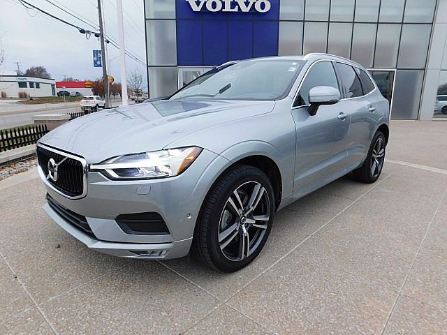 Used 2018 Volvo XC60 Momentum with VIN YV4A22RK0J1046497 for sale in Kansas City