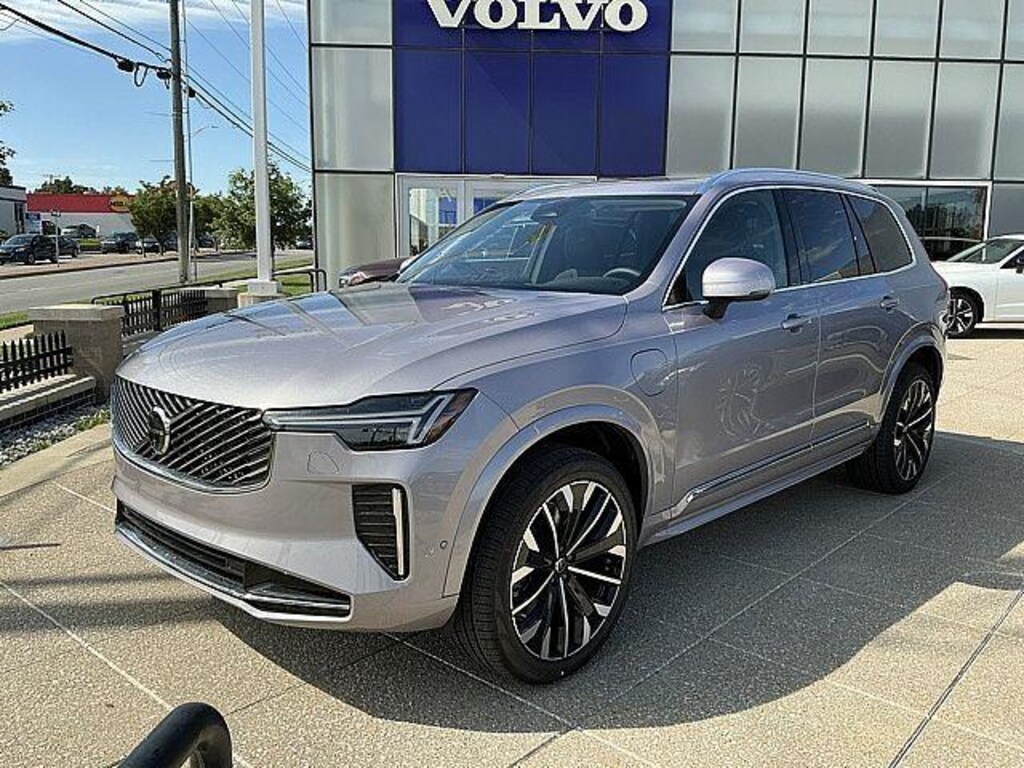 New 2026 Volvo XC90 plug-in hybrid T8 Plus 7-Seater SUV