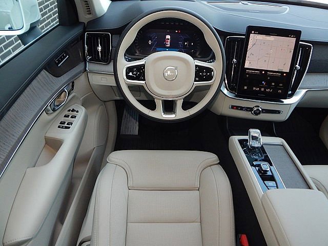 2026 Volvo XC90 photo 3