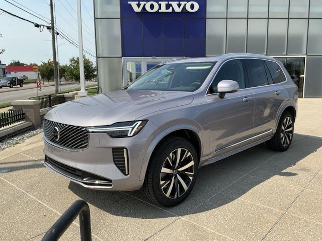 New 2026 Volvo XC90 B5 Core SUV