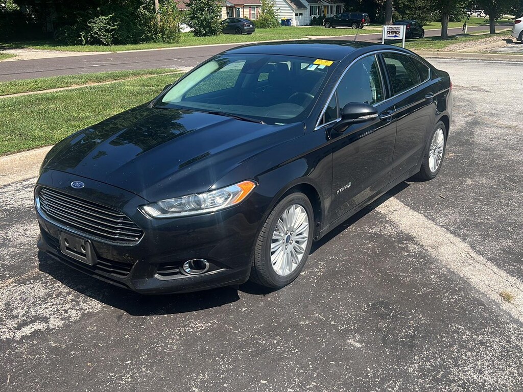 Used 2016 Ford Fusion SE Hybrid Sedan