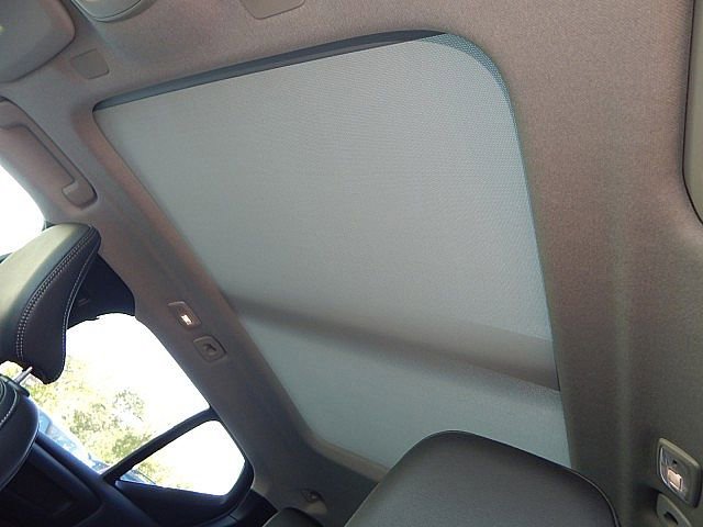 2026 Volvo XC40 Plus - Photo 15