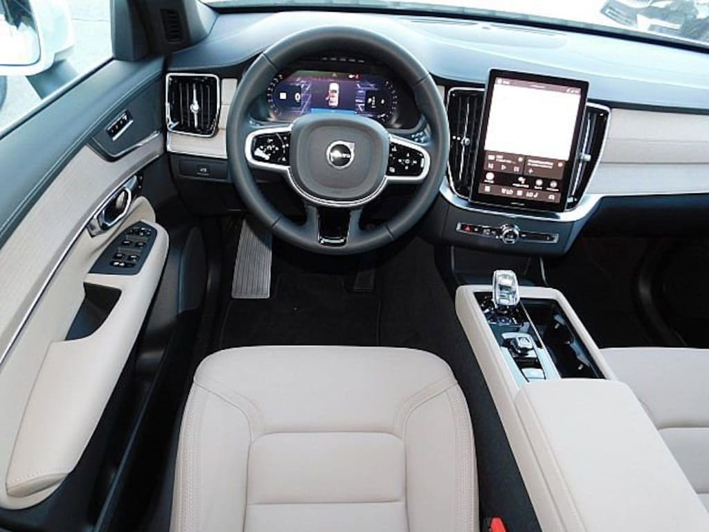 New 2026 Volvo XC90 B5 Core SUV