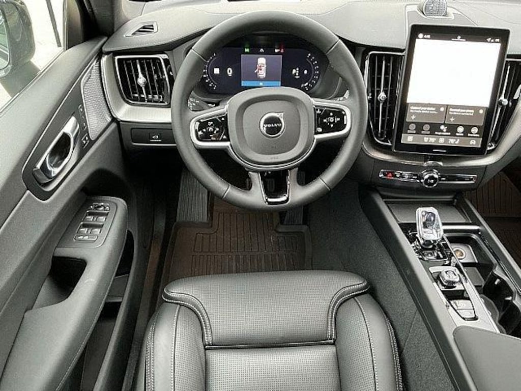 New 2026 Volvo XC60 B5 Ultra Black Edition SUV
