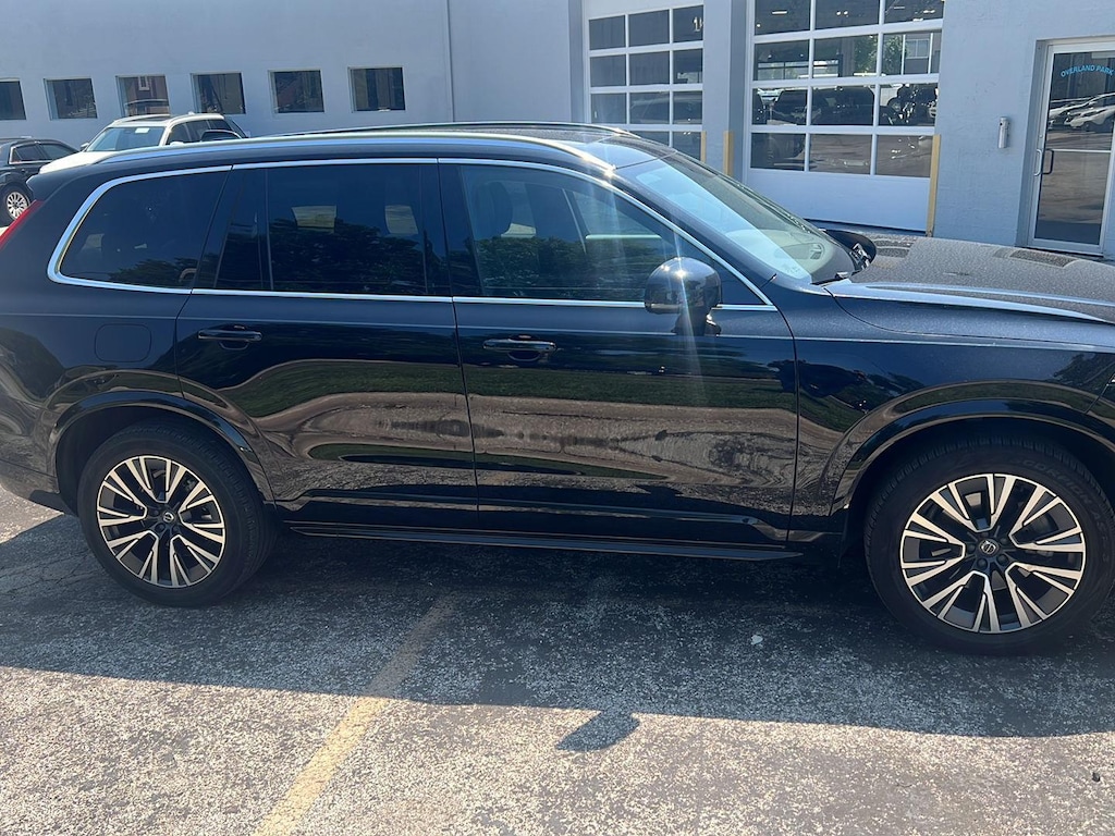 Used 2021 Volvo XC90 Momentum SUV