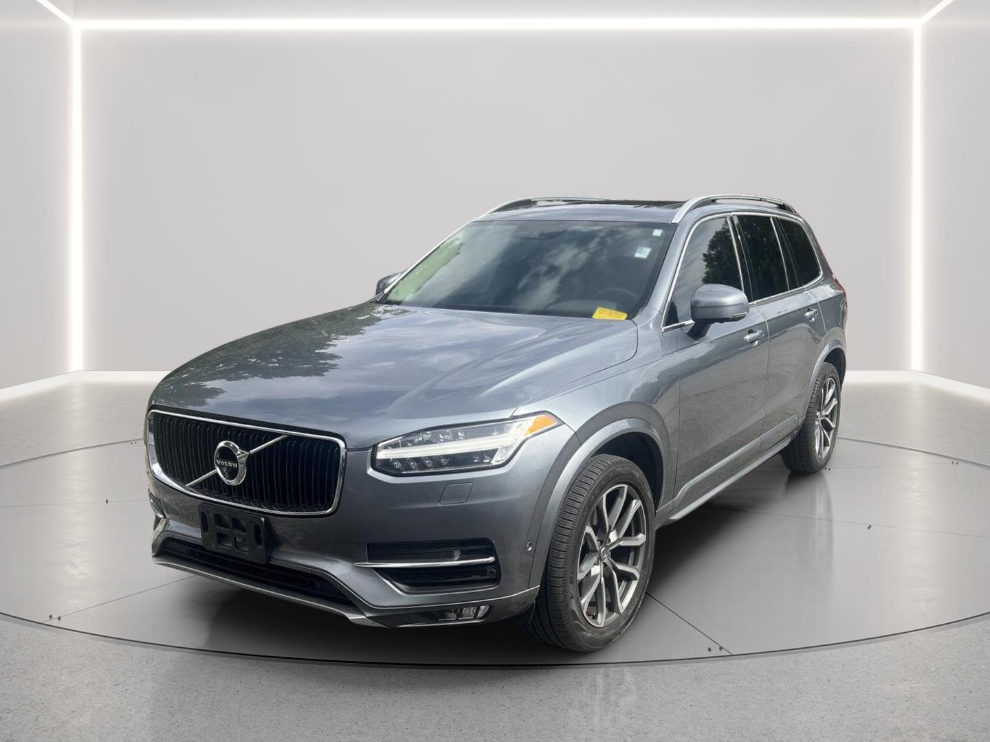 Used 2017 Volvo XC90 Momentum with VIN YV4A22PK1H1185826 for sale in Kansas City
