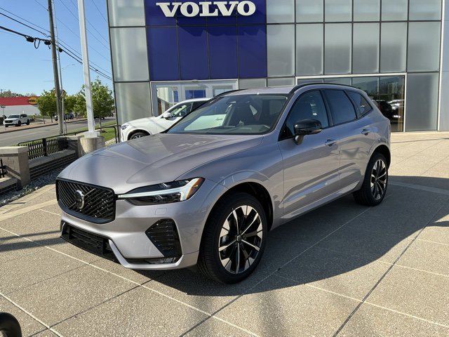 2026 Volvo XC60 B5 Plus Dark AWD's photo