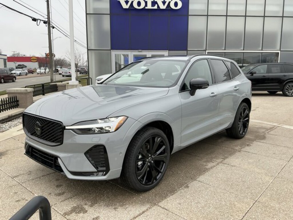 New 2026 Volvo XC60 B5 Ultra Black Edition SUV