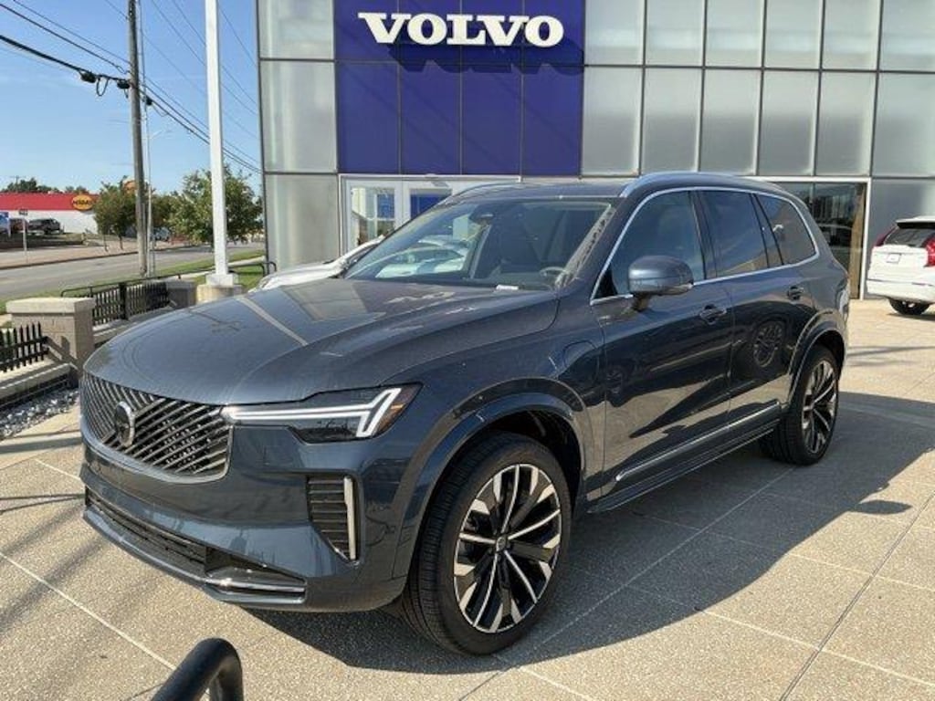 New 2026 Volvo XC90 plug-in hybrid T8 Plus 7-Seater SUV