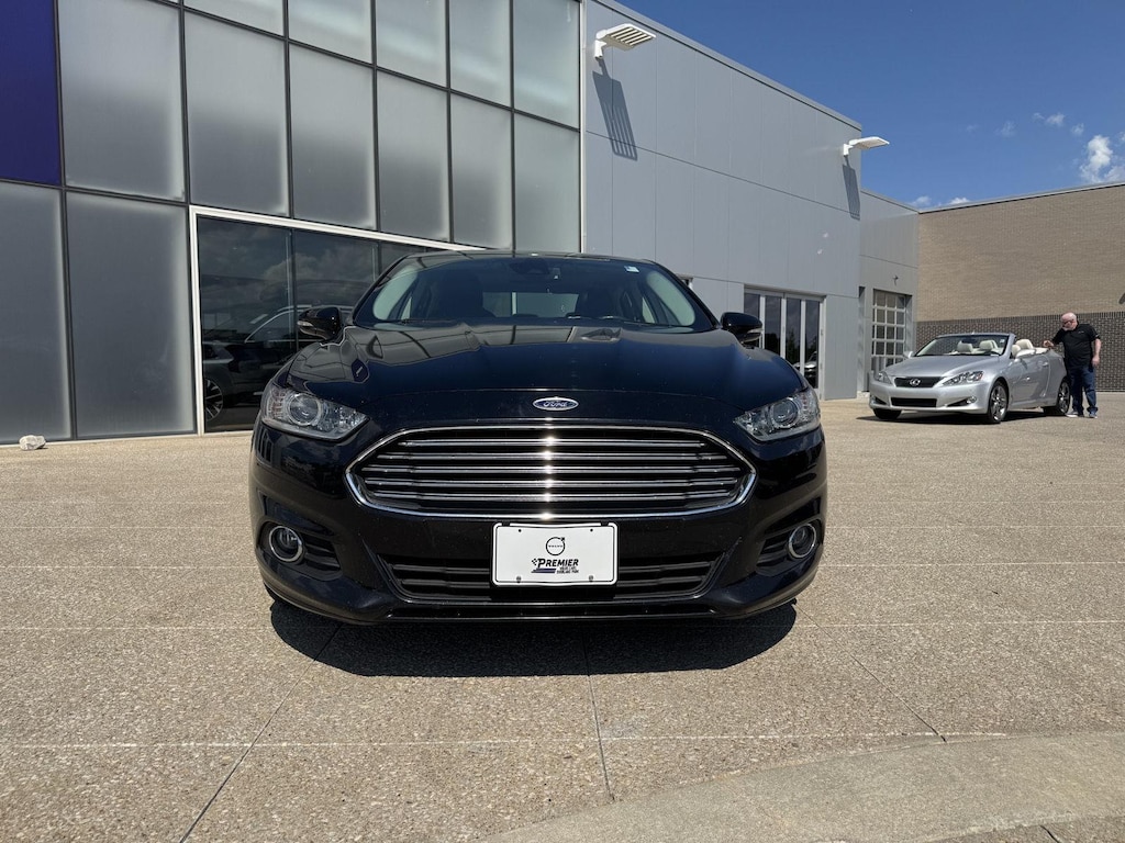 Used 2016 Ford Fusion SE Hybrid Sedan