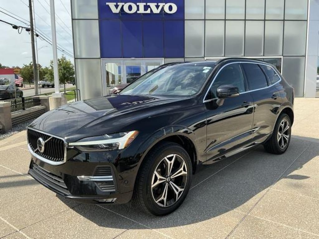 Certified 2022 Volvo XC60 Momentum SUV