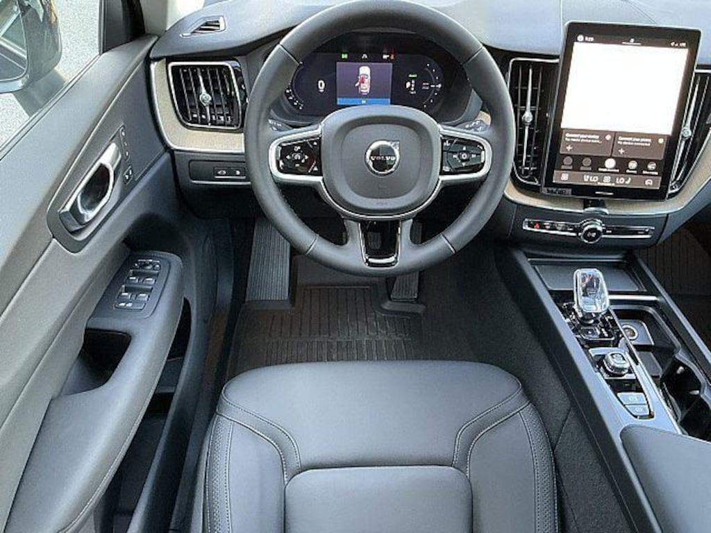New 2026 Volvo XC60 plug-in hybrid T8 Plus SUV