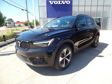 2026 Volvo XC40 B5 Plus AWD SUV