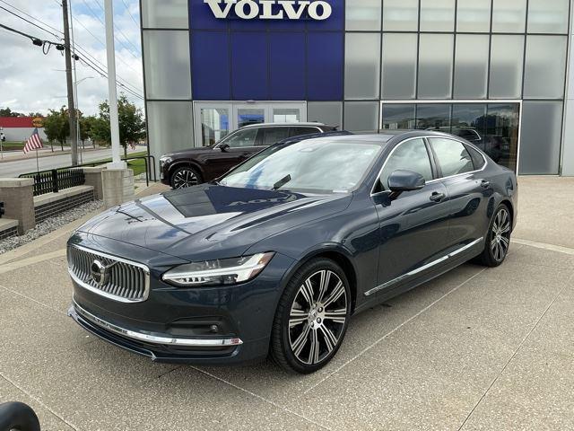 2023 Volvo S90 B6 Ultimate AWD's photo