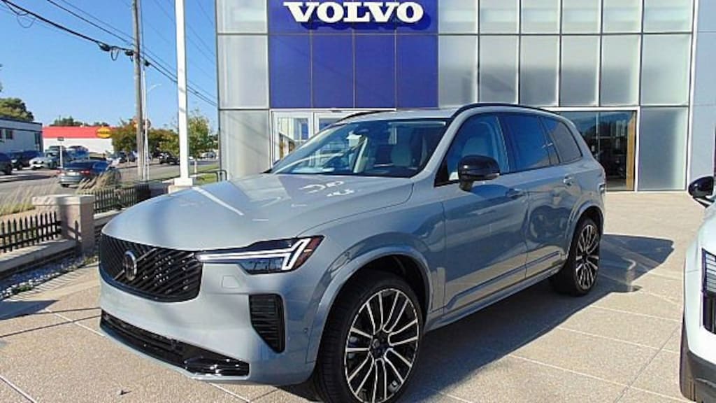 New 2026 Volvo XC90 B6 Ultra Dark Theme 6-Seater SUV