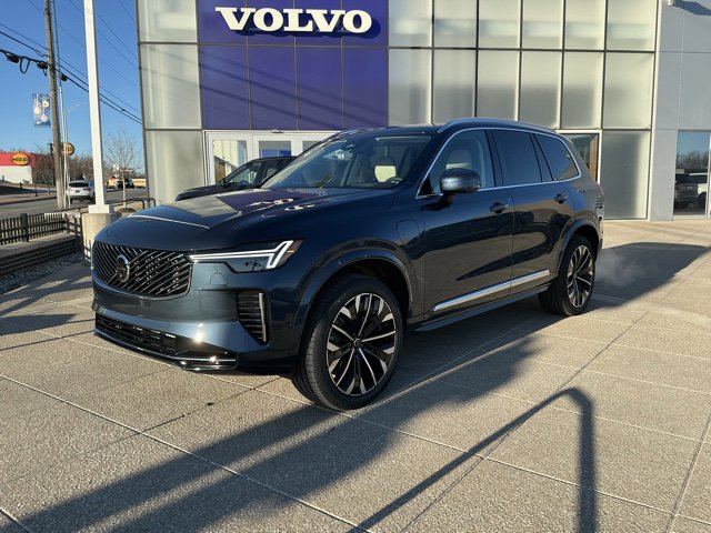 2026 Volvo XC90 T8 Recharge Ultra Bright 4WD's photo