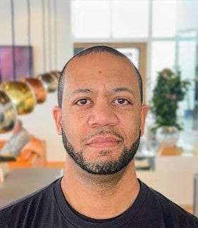 Staff member Elvers Brooks from ID_2ce413