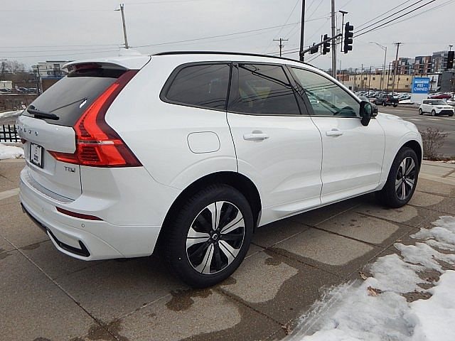 2025 Volvo XC60 Core - Photo 7