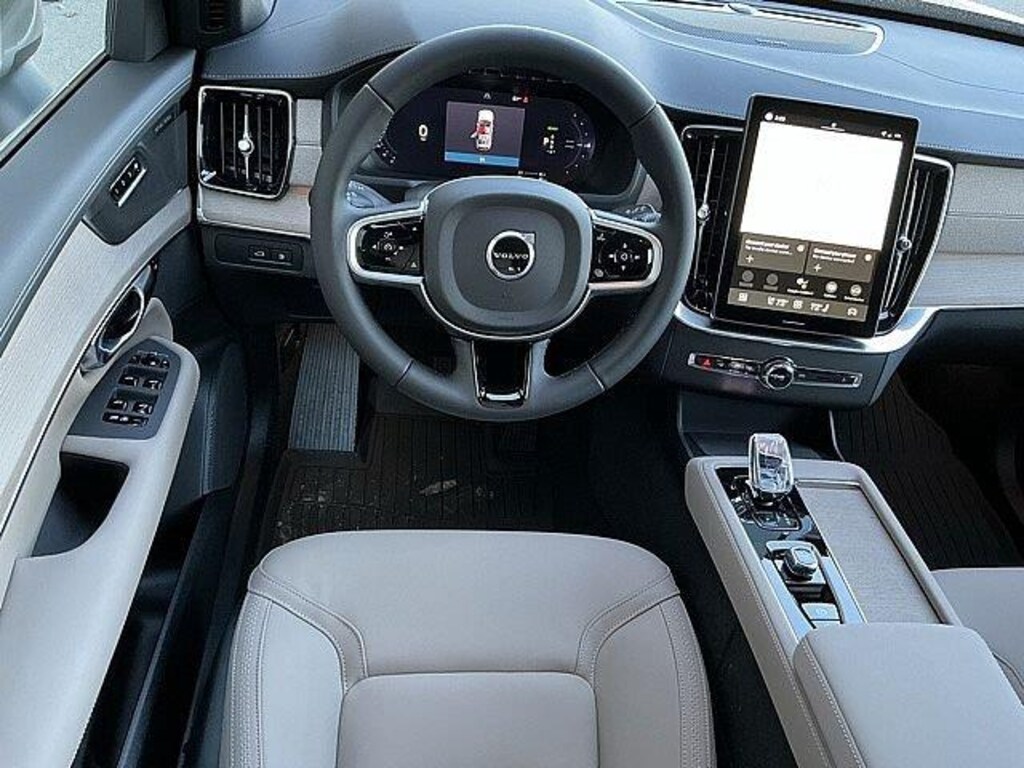 New 2026 Volvo XC90 plug-in hybrid T8 Plus 7-Seater SUV